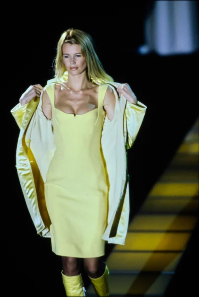 Look 16